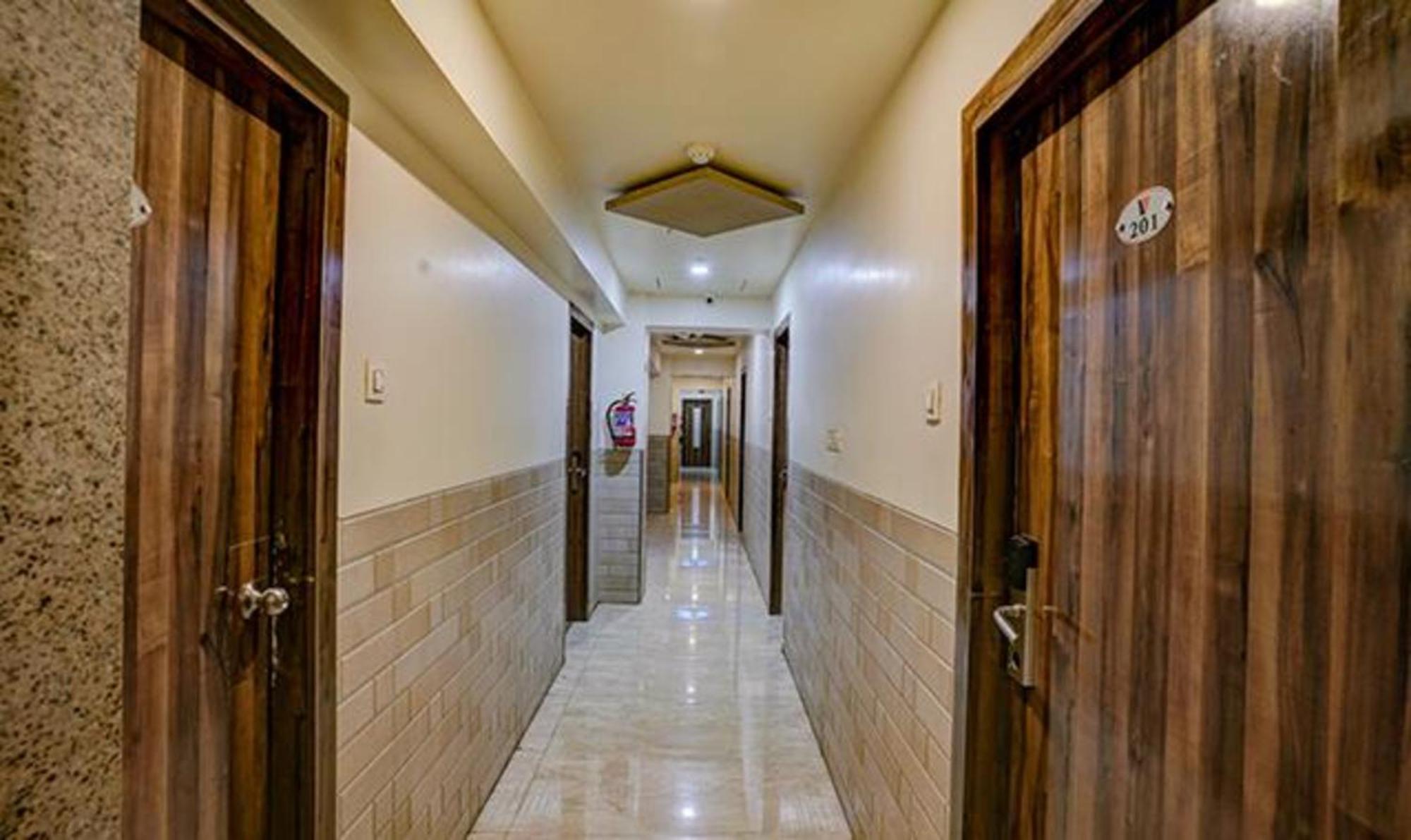 Fabexpress Veera Residency Hotel มุมไบ ภายนอก รูปภาพ